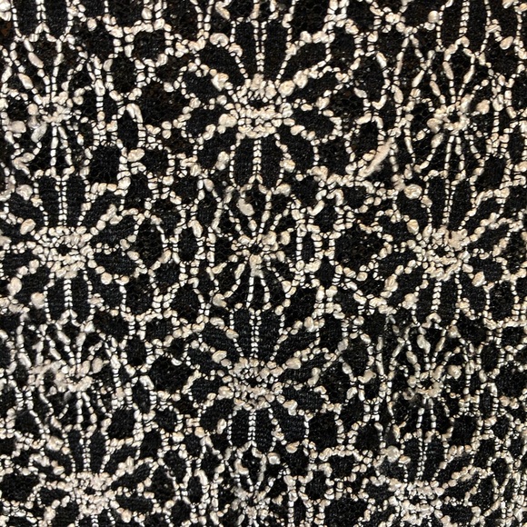 Georgio Fiorline Collection Flower black/white top - Picture 5 of 7